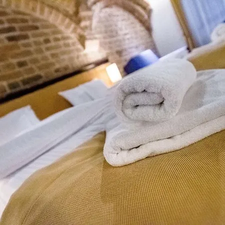 فندق Palazzo Rosso Old Town 3*