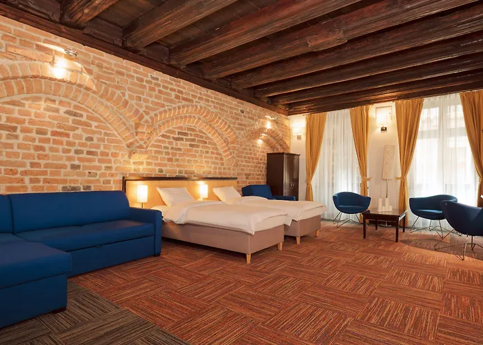 Palazzo Rosso Old Town Hotell