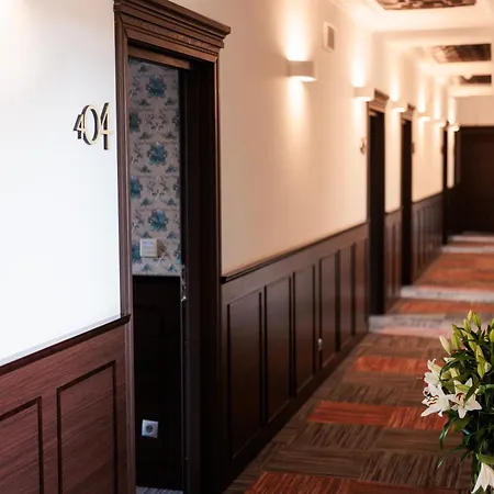 מלון Palazzo Rosso Old Town 3*