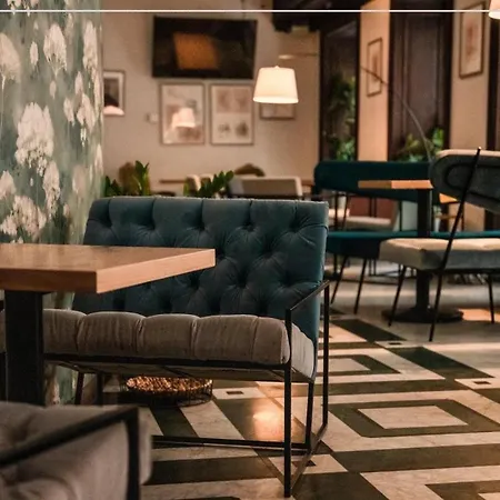 Palazzo Rosso Old Town