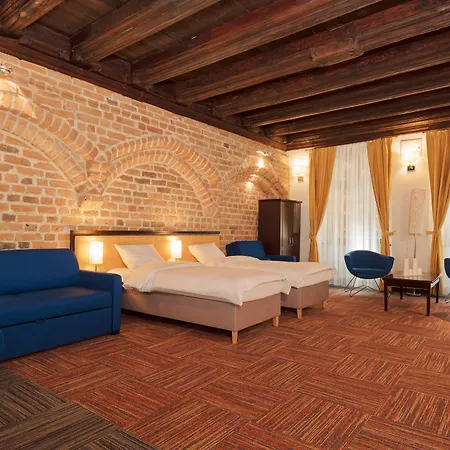 Palazzo Rosso Old Town Hotell