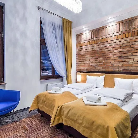 Palazzo Rosso Old Town 3* פוזנן