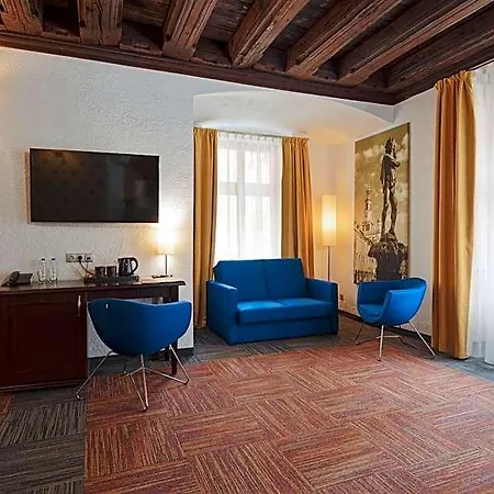 Palazzo Rosso Old Town 호텔