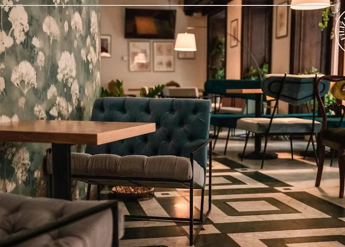 Palazzo Rosso Old Town