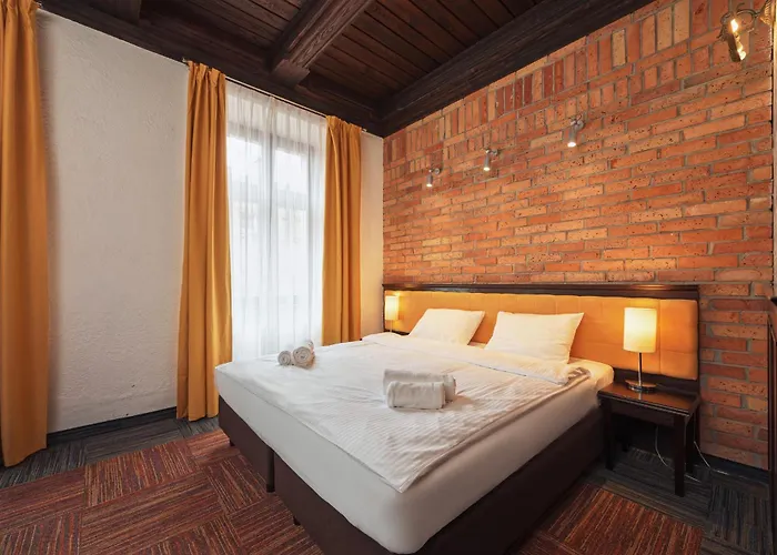 Отель Palazzo Rosso Old Town 3*