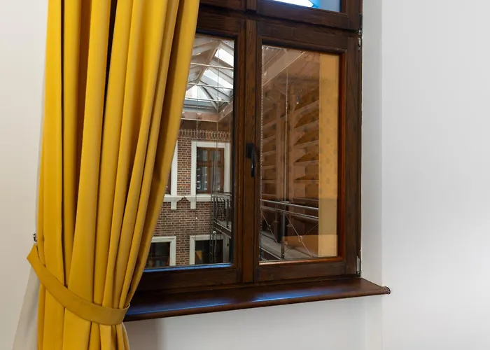 Hotel Palazzo Rosso Old Town 3*