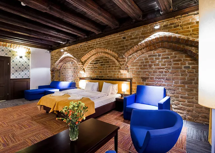 Palazzo Rosso Old Town מלון