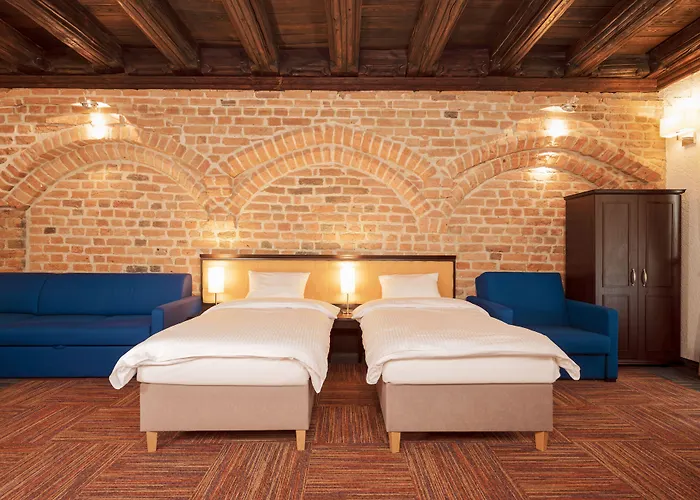 Отель Palazzo Rosso Old Town 3*