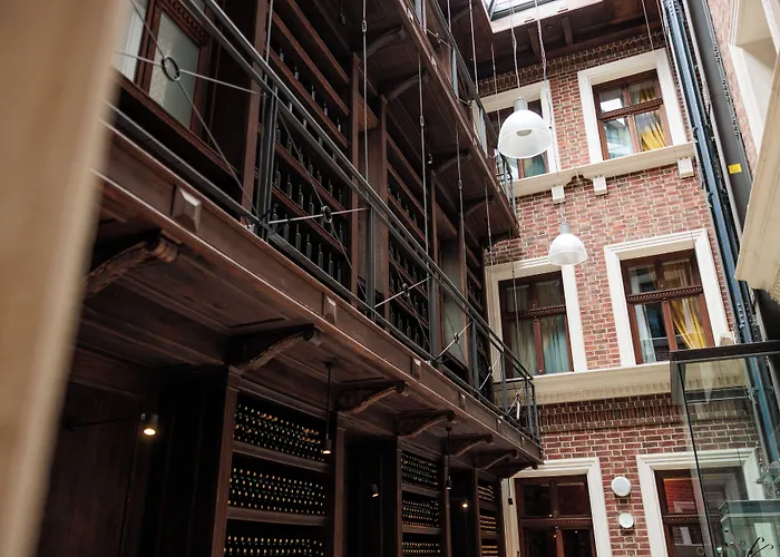 Отель Palazzo Rosso Old Town