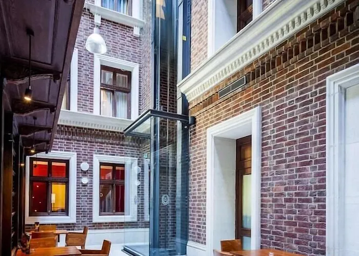 Отель Palazzo Rosso Old Town Познань